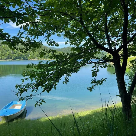 Gorska Lokvarsko Jezero 로크베